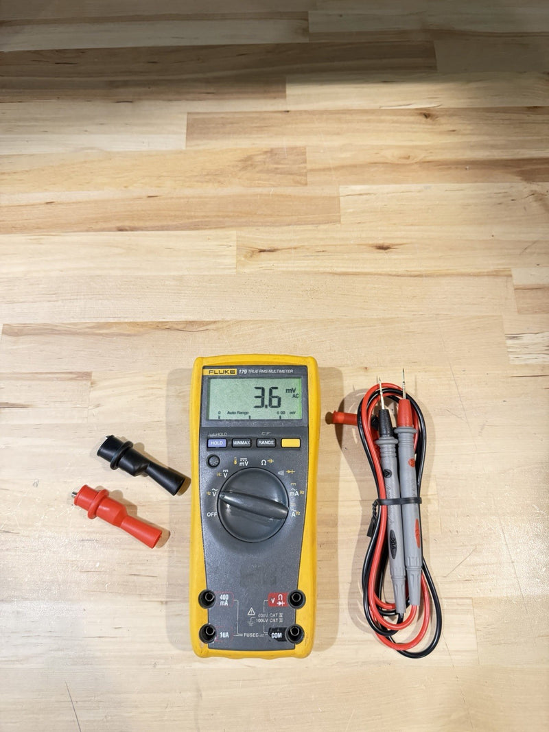 FLUKE 179 MULTIMETER WITH LEADS & CLIPS
