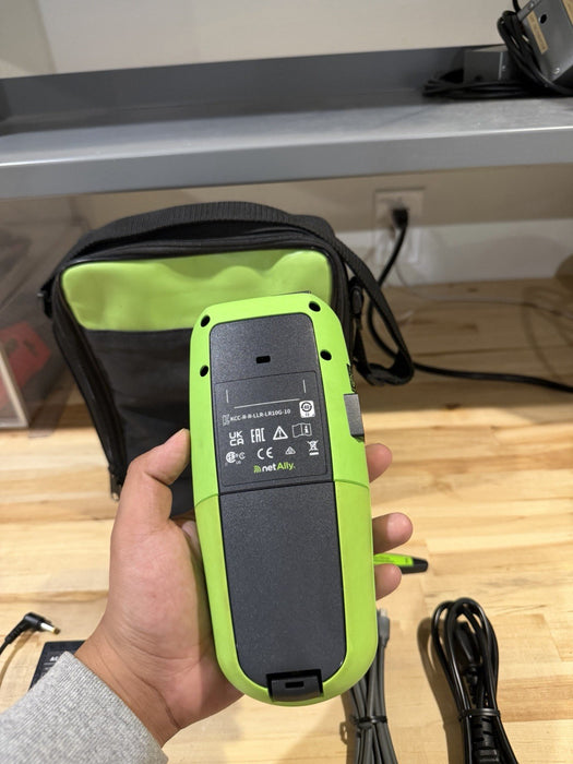 NETALLY LINKRUNNER AT 1000 TESTER WITH ACCESSORIES TESTED