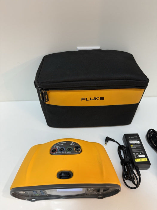 FLUKE SMFT-1000 MULTIFUNCTION PV ANALYZER WITH BAG & CHARGER TESTED