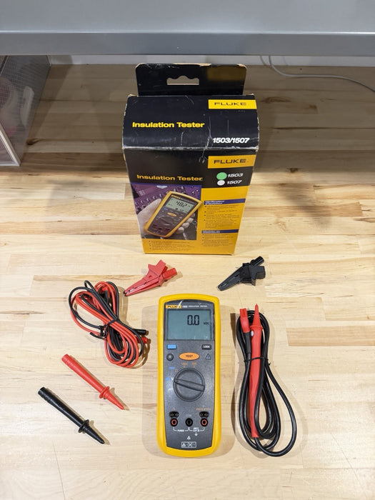 FLUKE 1503 INSULATION TESTER WITH ACCESSORIES