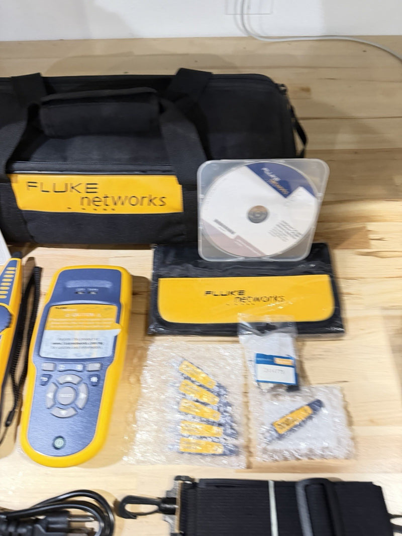 FLUKE NETWORKS LINKRUNNER AT-2000 KIT AUTO TESTER KIT RARE