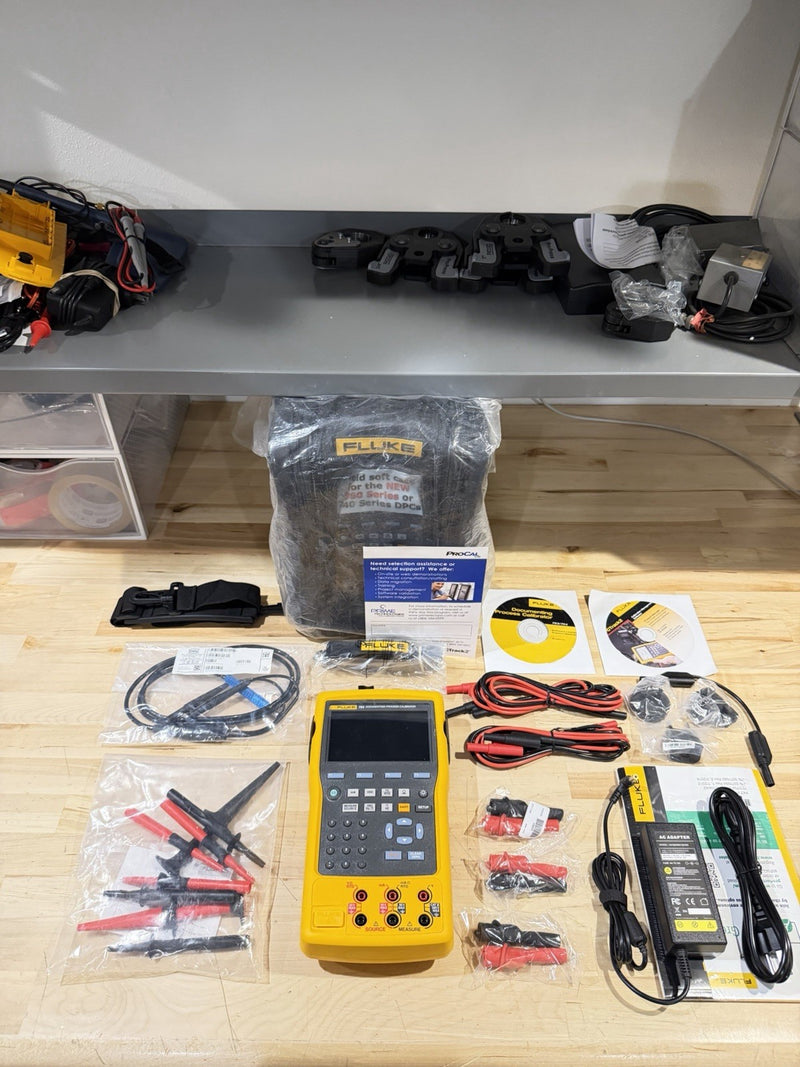 FLUKE 754 DOCUMENTING PROCESS CALIBRATOR W/ ACCESSORIES (NEW) FREE SHIPPING
