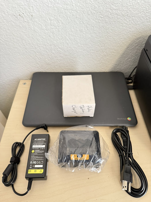 FLUKE BC7217 BATTERY CHARGER FOR BP72XX FLUKE 744, 743B, 741B, 702, 701 USA MADE