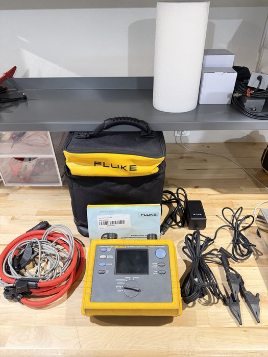 FLUKE 1735 THREE-PHASE POWER LOGGER W/ PROBES & CHARGER - FREE SHIPPING - TESTED