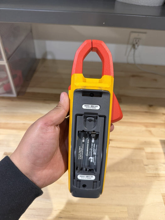 FLUKE 902FC TRUE RMS MULTIMETER (PARTS ONLY)  FOR PARTS - SHIPS FAST