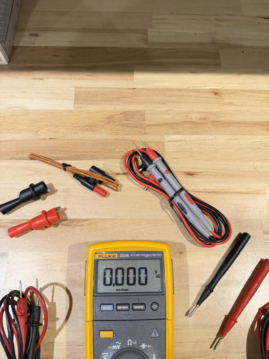 FLUKE 233A REMOTE DISPLAY AUTOMOTIVE DIGITAL  MULTIMETER KIT (FREE SHIPPING)