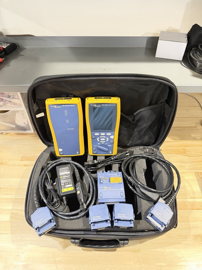 FLUKE DTX-1200 CABLE ANALYZER KIT W ACCESSORIES & MODULES (TESTED) SHIPS FREE