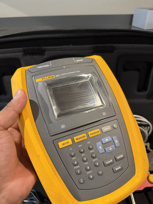 FLUKE 830 LASER ALIGNMENT TOOL WITH ACCESSORIES TESTED