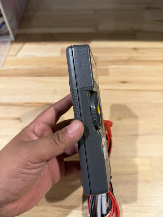 FLUKE 70 III MULTIMETER WITH LEADS TESTED