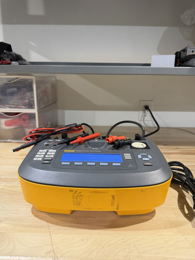 FLUKE ESA620 BIOMEDICAL ELECTRICAL SAFETY ANALYZER WITH CHARGER & LEADS