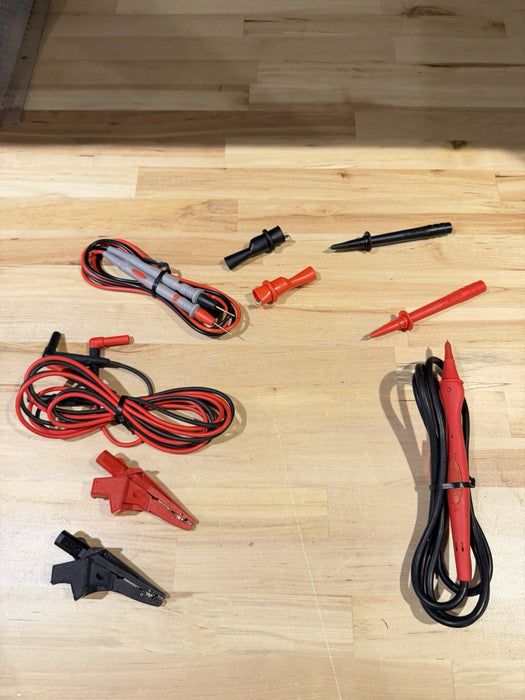 FLUKE 1507 INSULATION MULTIMETER W/ LEADS & CLIPS - SHIPS FAST