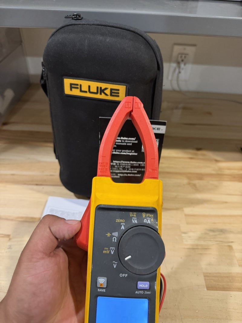 FLUKE 393 FC CAT III 1500V TRMS CLAMP METER W/LEADS TESTED