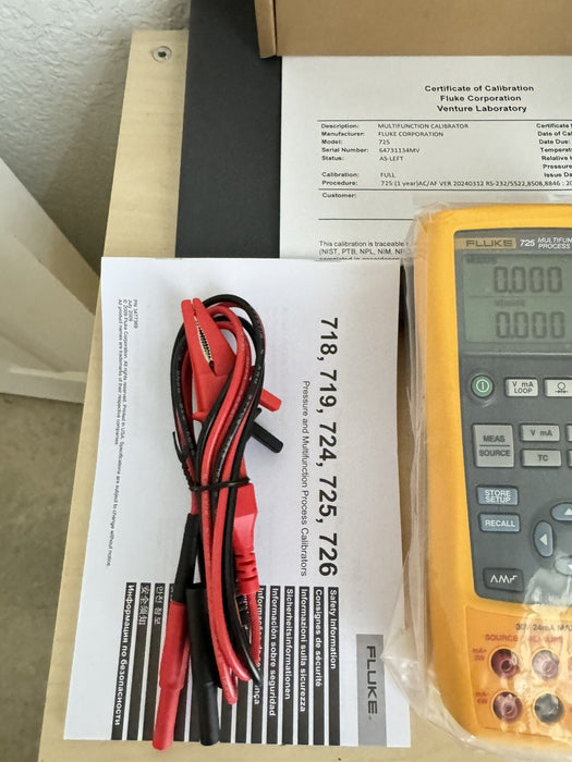 FLUKE 725 MULTIFUNCTION PROCESS CALIBRATOR W LEADS NEW FACTORY BOX CALIBRATED 2024