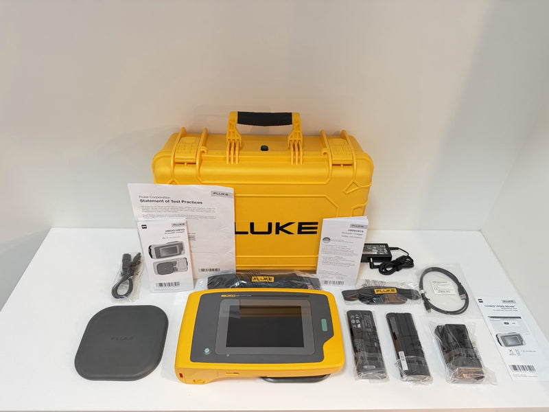 FLUKE ii910 ACOUSTIC IMAGER W/ ACCESSORIES FREE SHIPPING (NEW)