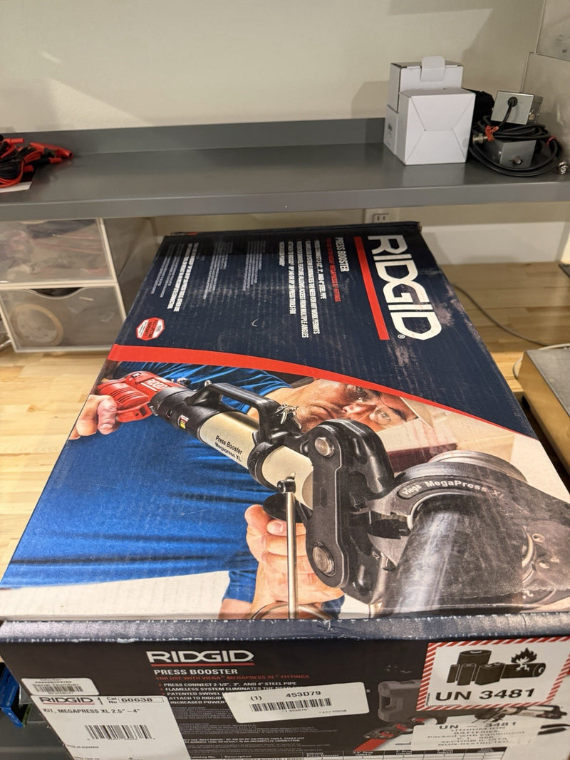 RIDGID 60638 2-1/2" TO 4" MEGAPRESS JAW KIT & PRESS BOOSTER WITH CARRYING CASE