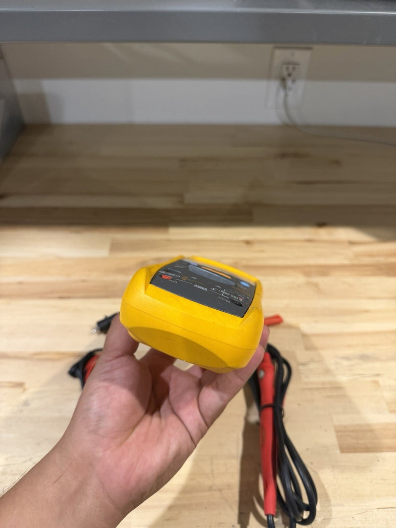 FLUKE 1587 DIGITAL INSULATION TESTER KIT W ACCESSORIES & LEADS - SHIPS FAST