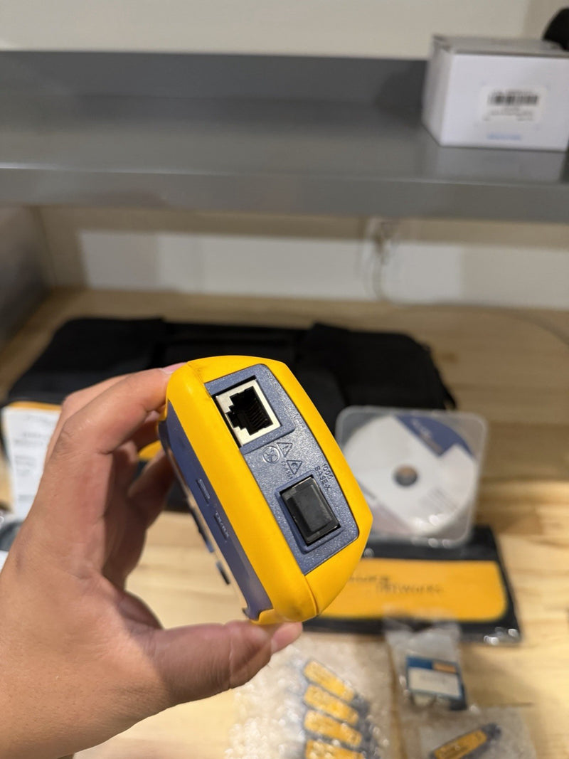 FLUKE NETWORKS LINKRUNNER AT-2000 KIT AUTO TESTER KIT RARE