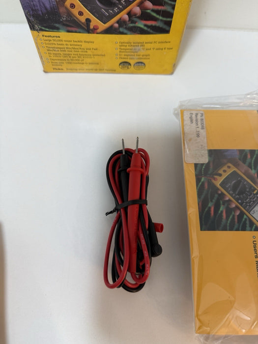 FLUKE 89 IV TRUE RMS DIGITAL MULTIMETER W / LEADS - FREE SHIPPING