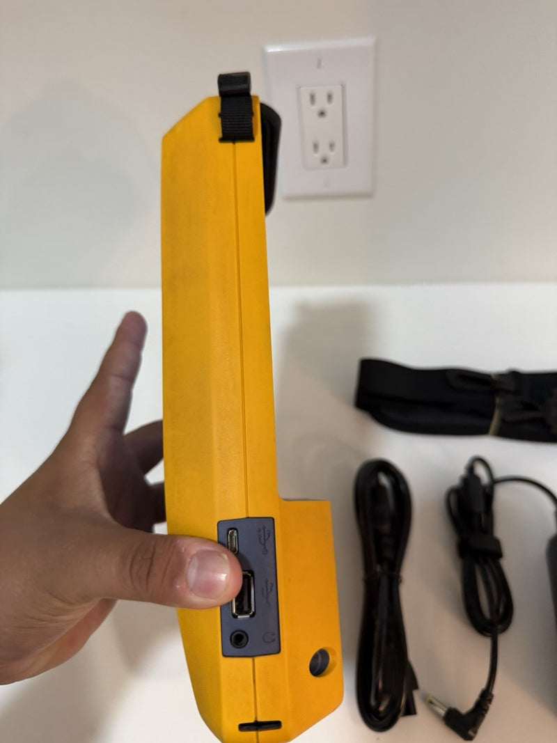 FLUKE NETWORKS VERSIV DSX MAINFRAME WITH CHARGER TESTED