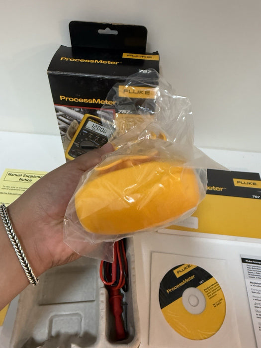 FLUKE 787 PROCESSMETER (NEW FACTORY SEALED) SHIPS FAST - FREE SHIPPING (RARE)