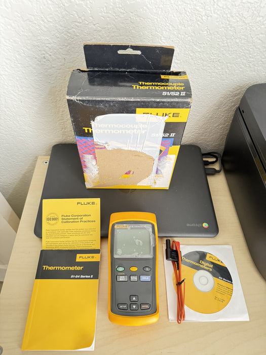 FLUKE 51 II THERMOCOUPLE THERMOMETER WITH PROBE DAMAGED BOX NEW
