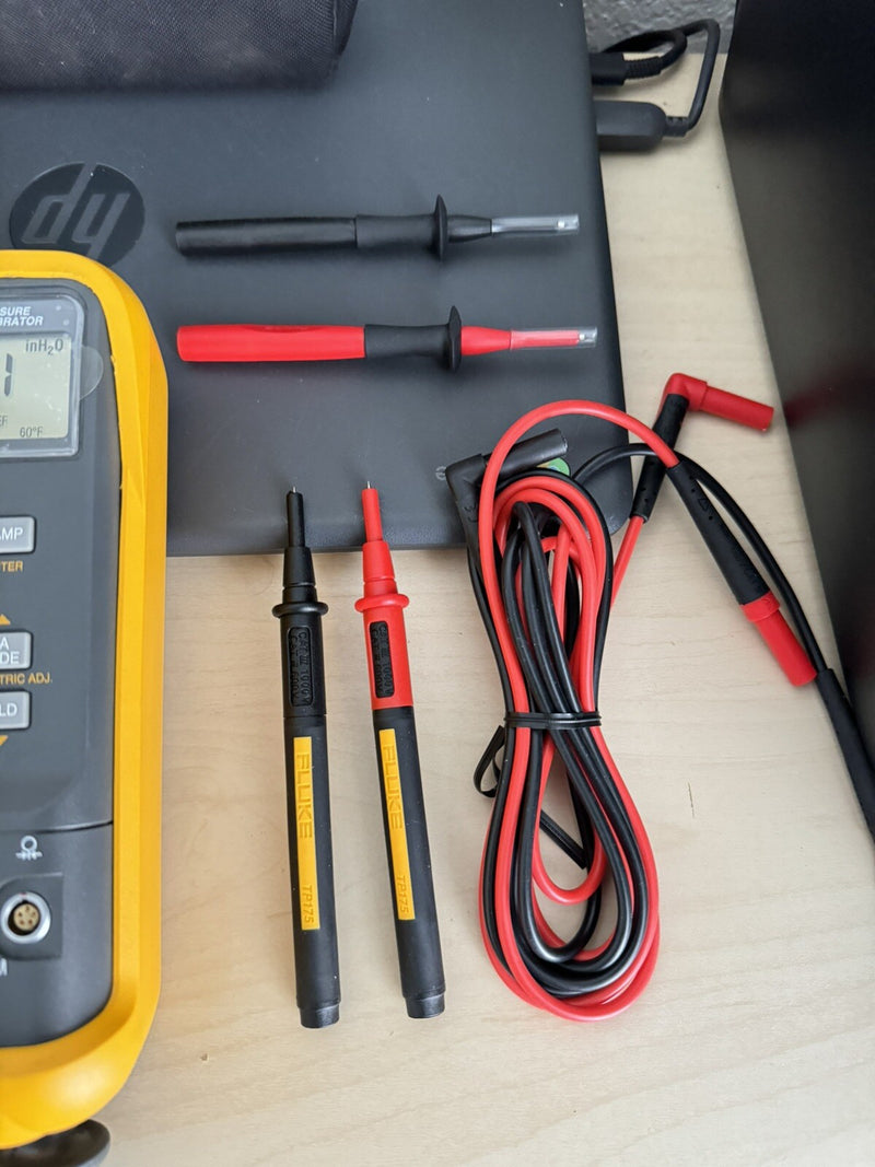 FLUKE 718-300G PRESSURE CALIBRATOR LEADS & ACCESSORIES