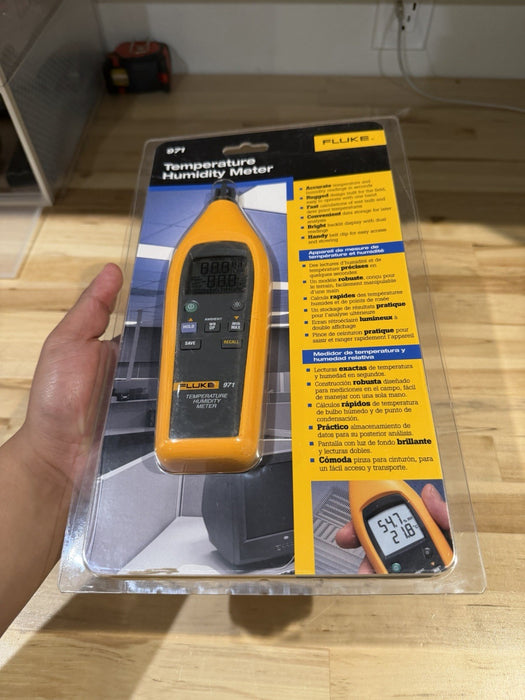 FLUKE 971 TEMPERATURE HUMIDITY METER MFD 2025 NEW