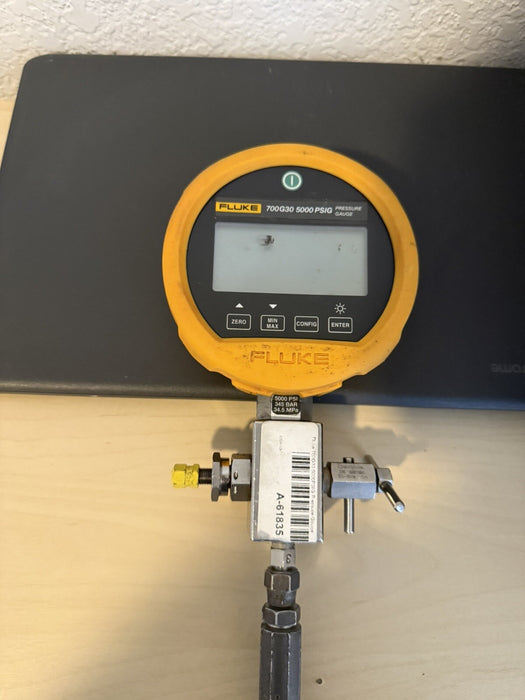 FLUKE 700G30 5000 PSIG DIGITAL TEST CALIBRATION PRESSURE GAUGE