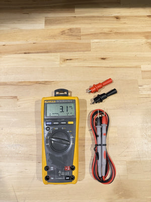 FLUKE 179 MULTIMETER WITH LEADS & CLIPS