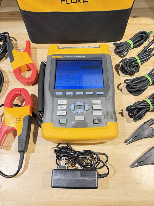 FLUKE 434 POWER QUALITY ANALYZER W/ACCESSORIES& CHARGER - SHIPS FREE (TESTED)