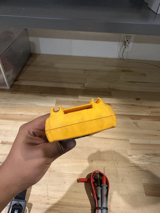 FLUKE 179 MULTIMETER WITH LEADS & CLIPS