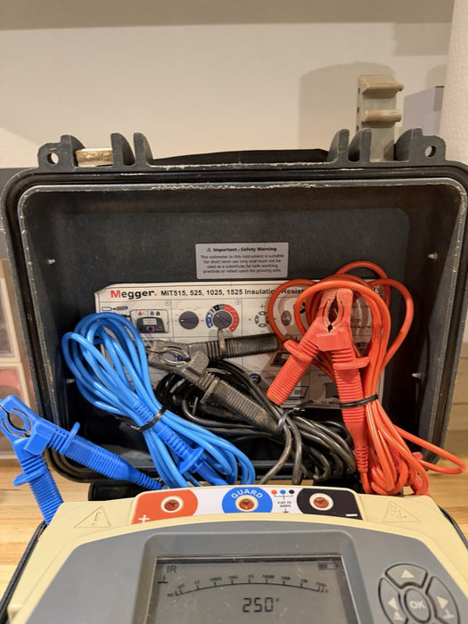 MEGGER MIT515 5KV INSULATION TESTER W/ LEADS & CHARGER (TESTED) FREE SHIPPING