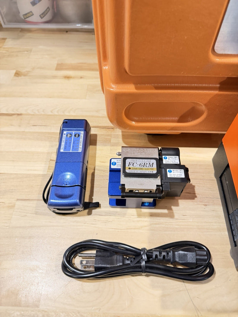 SUMITOMO ELECTRIC TYPE-66 TUFFCAT FUSION SPLICER WITH FC-6RM CLEAVER