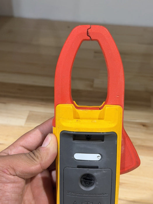 FLUKE 375FC TRMS CLAMP METER W/ LEADS & CLIPS (SHIPS FAST)