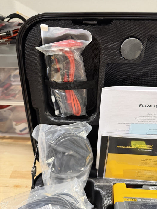 FLUKE 199C 200MHZ 2.5GS/S SCOPEMETER COLOR WITH ACCESSORIES