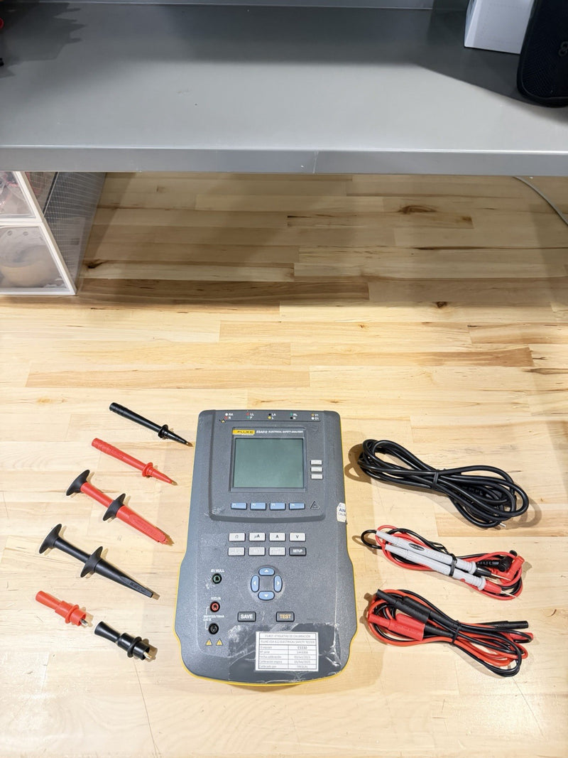 FLUKE ESA615 230V ELECTRICAL SAFETY ANALYZER TESTER WITH LEADS & CHARGER TESTED