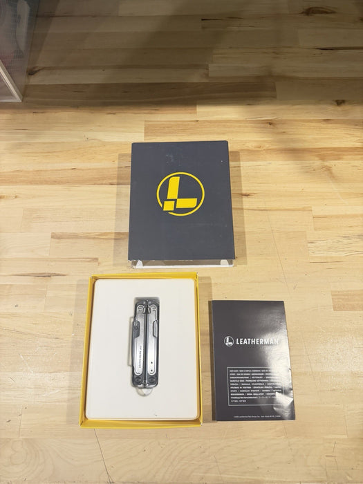 LEATHERMAN ARC MULTI-TOOL MULTIPURPOSE PLIERS & 20 TOOLS