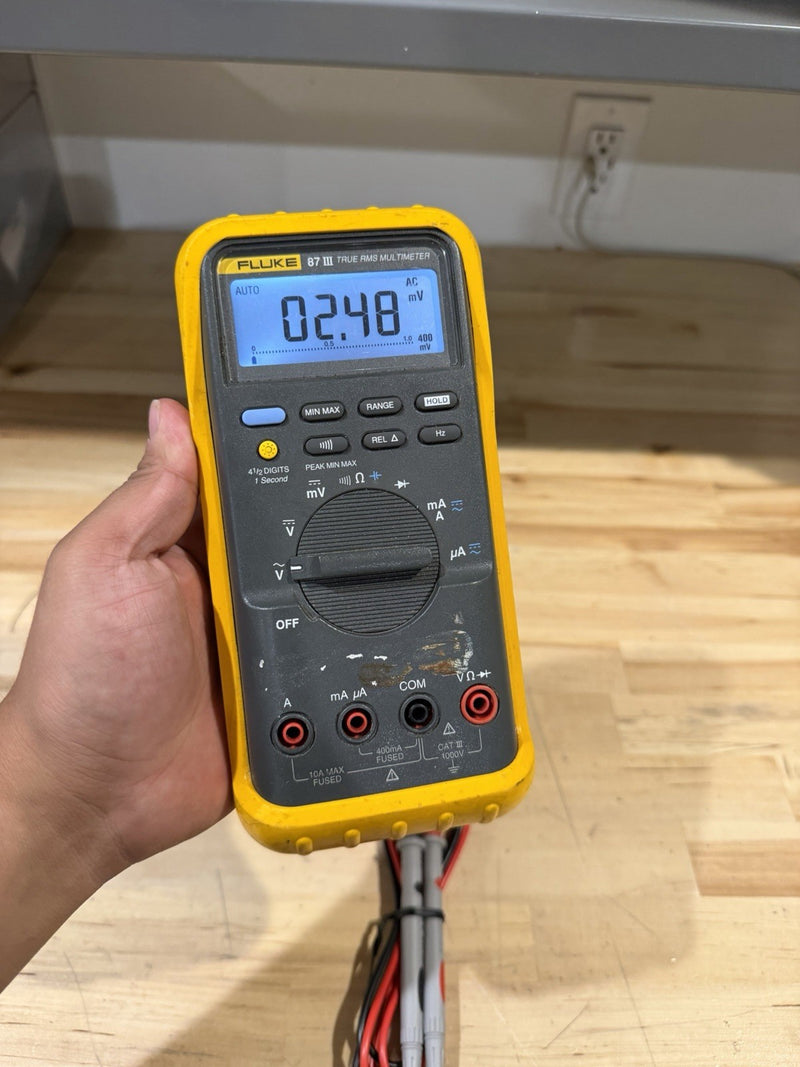 FLUKE 87 III TRUE RMS MULTIMETER W/LEADS & CLIPS - SHIPS FAST