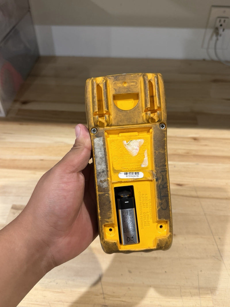 FLUKE 179 TRUE RMS MULTIMETER (PARTS ONLY) FOR PARTS DOESN’T WORK - SHIPS FAST