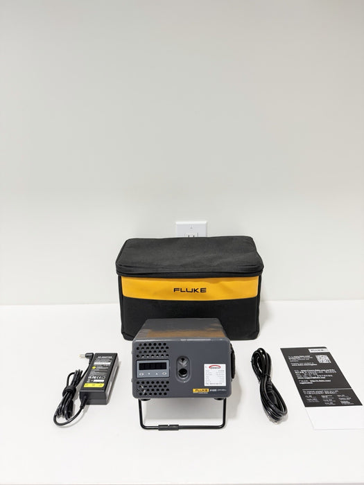 FLUKE 9102S DRY-WELL CALIBRATOR WITH BAG & CHARGER CALIBRATED 2024