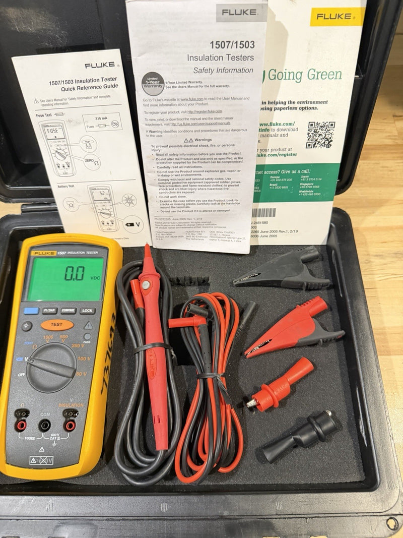 FLUKE 1507 INSULATION MULTIMETER W/ LEADS & CLIPS