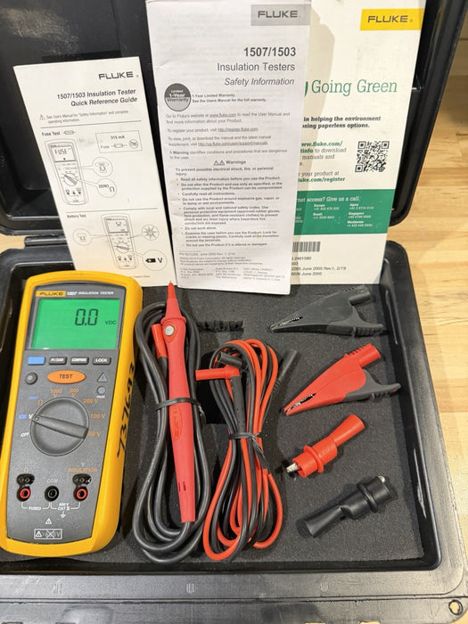 FLUKE 1507 INSULATION MULTIMETER W/ LEADS & CLIPS