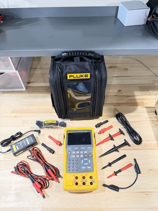 FLUKE 753 DOCUMENTING PROCESS CALIBRATOR WITH ACCESSORIES CALIBRATED 2025