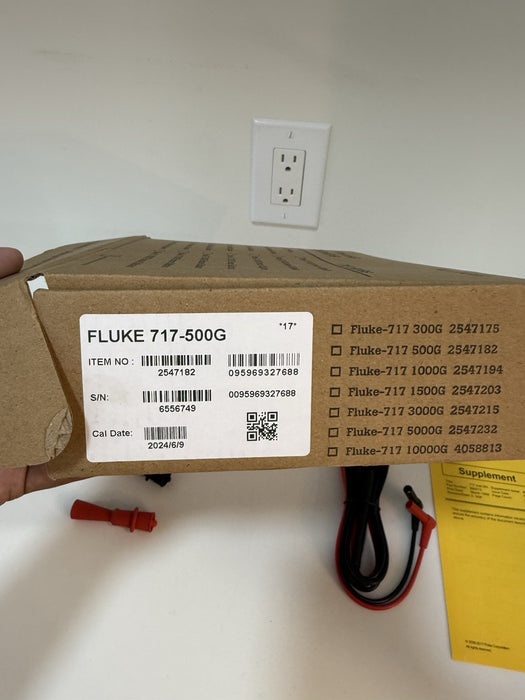FLUKE 717 500G PRESSURE CALIBRATOR CALIBRATED 2024