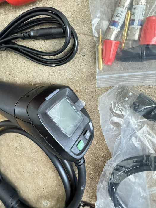 FLUKE BT520 BATTERY ANALYZER KIT / NEW SEALED - FREE SHIPPING