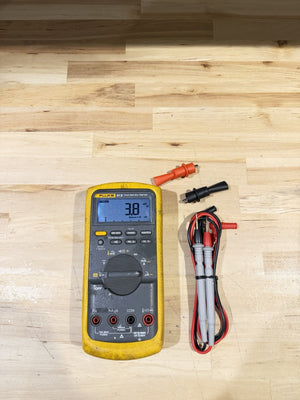 FLUKE 87V TRUE RMS MULTIMETER W/ LEADS (TESTED) SHIPS FAST
