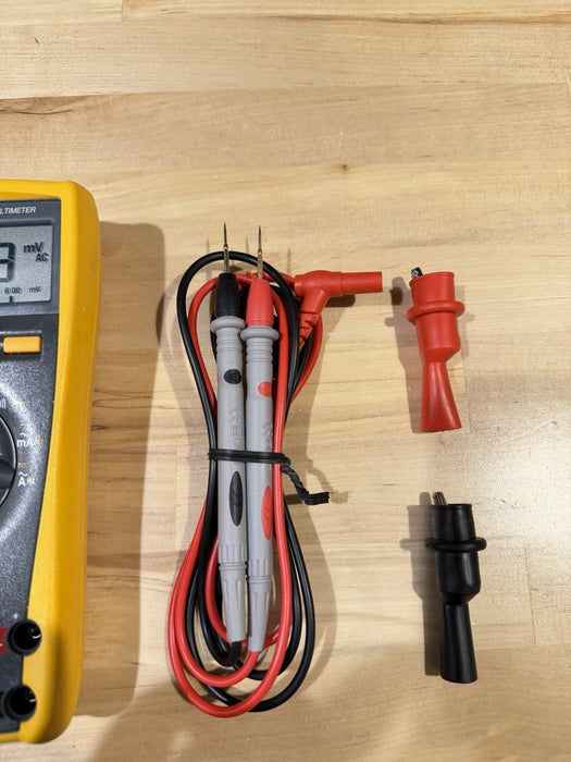 FLUKE 179 TRUE RMS MULTIMETER WITH LEAD SET TESTED
