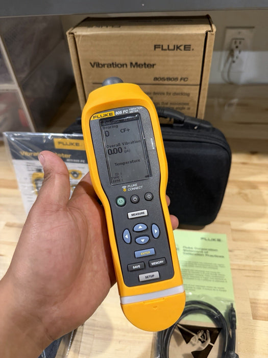 FLUKE 805 FC VIBRATION METER W / ACCESSORIES (NEW FACTORY SEALED) SHIPS FAST