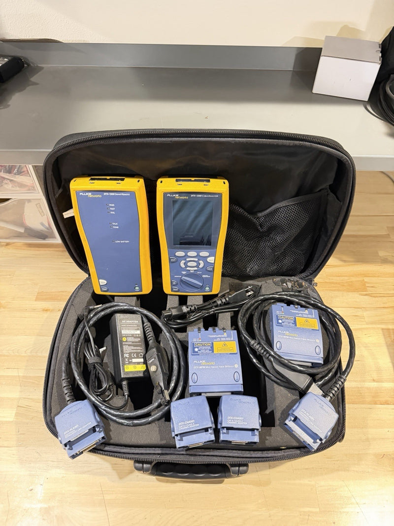 FLUKE DTX-1200 CABLE ANALYZER KIT W ACCESSORIES & MODULES (TESTED) SHIPS FREE
