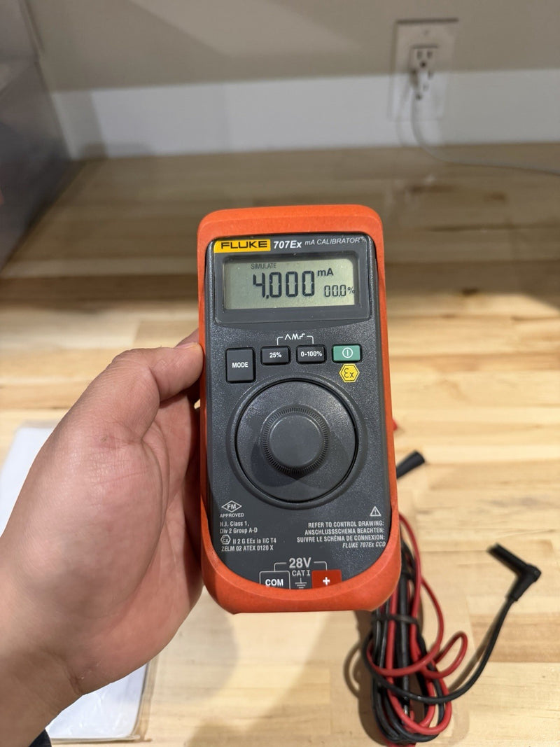 FLUKE 707EX MA CALIBRATOR WITH LEADS & MANUAL TESTED